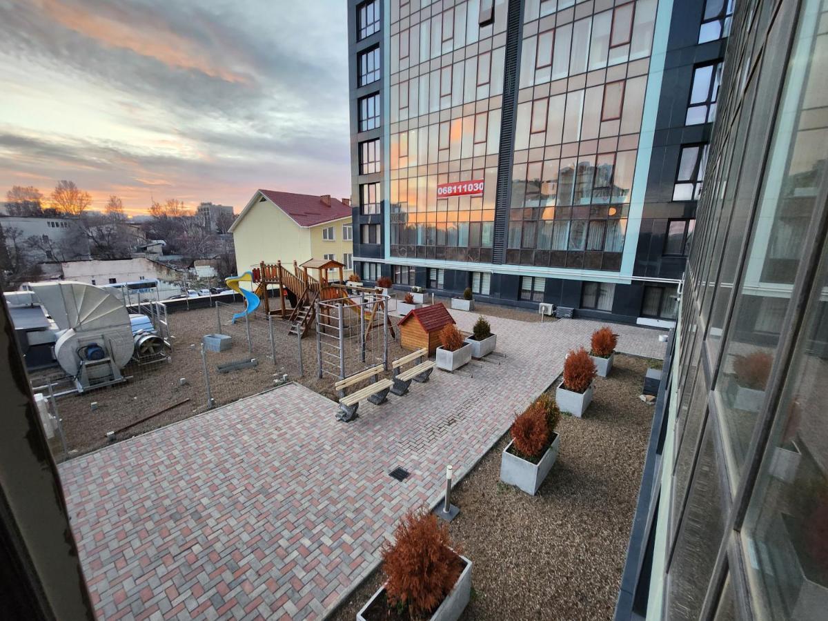 Diplomat The Best Ultra Central Apartaments Kischinau Exterior foto